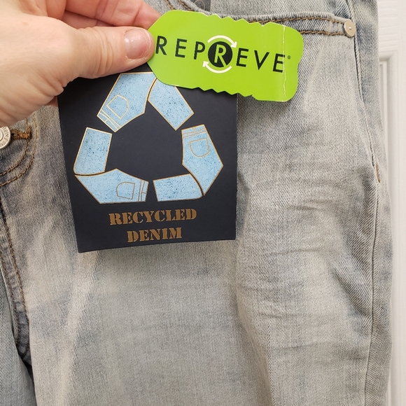 Indigo Rein, NWT, curvy high rise crop, button down distressed jeans SZ17 W32 - Picture 11 of 16